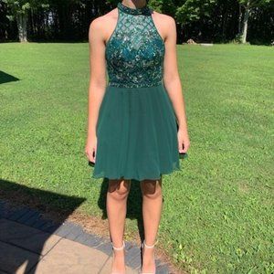 B Darlin Dark Green Sequin Party Dress. Size 3 Junior.